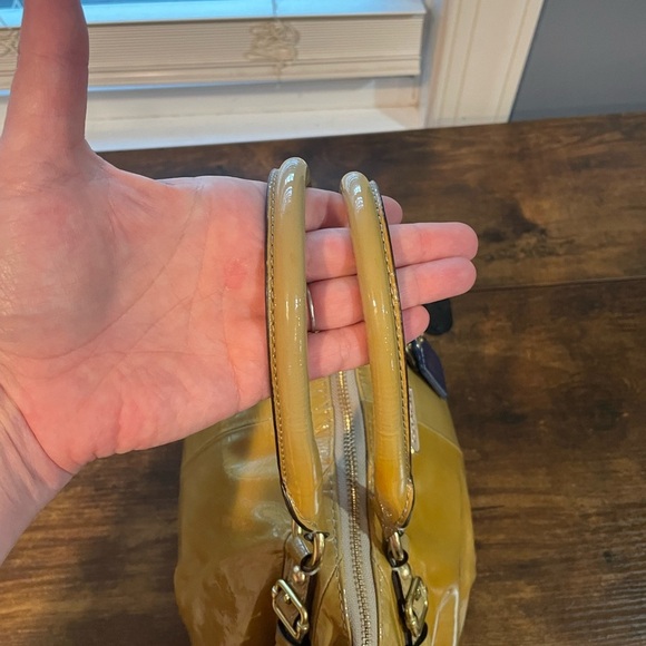 COACH SOPHIA Mustard PATENT LEATHER 15921 W/ REMOVABLE SHOULDER STRAP - Picture 6 of 11